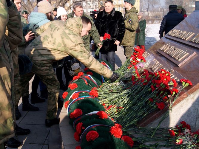 Военнослужащие Росгвардии по Хакасии принесли дань памяти воинам-интернационалистам