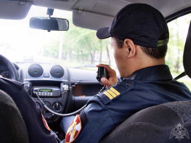 В Черногорске сотрудники вневедомственной охраны Росгвардии оказали содействие в задержании подозреваемого в краже из банкомата