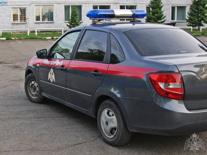 В Абакане росгвардейцы задержали подозреваемого в грабеже