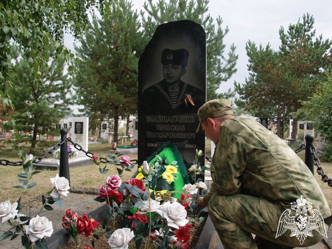 Память земляка-подводника почтили росгвардейцы в Хакасии