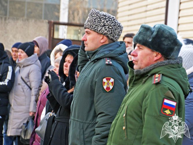 Призывники из Хакасии отправились служить в войска национальной гвардии России