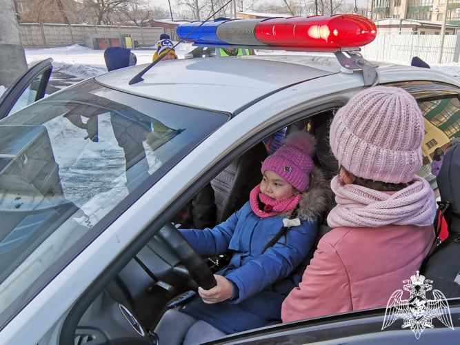 С профессией военного автоинспектора Росгвардии познакомились абаканские кадеты