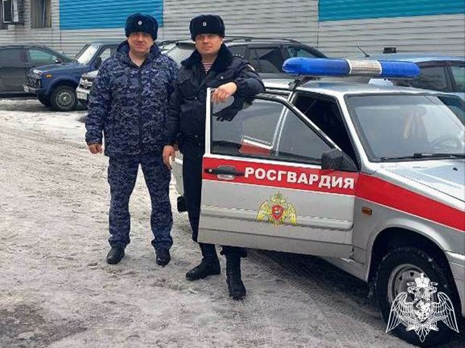 В Хакасии росгвардейцы помогли потерявшемуся ребенку вернуться к родителям
