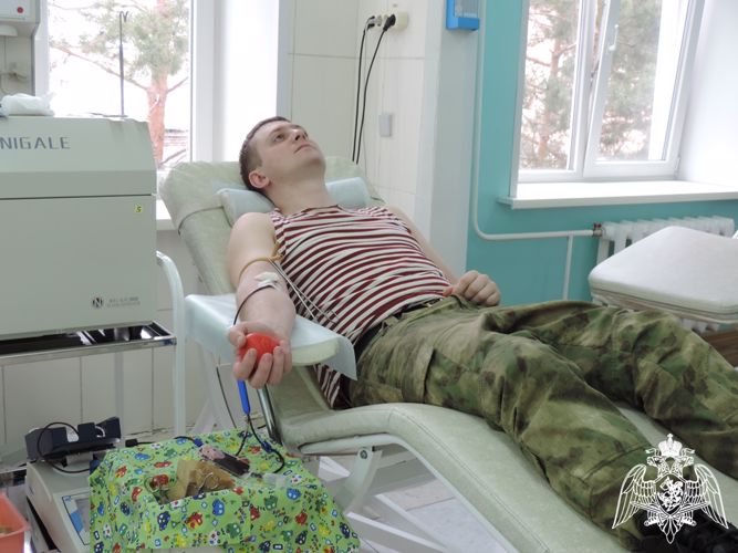 Росгвардейцы поддержали донорскую акцию в Хакасии 