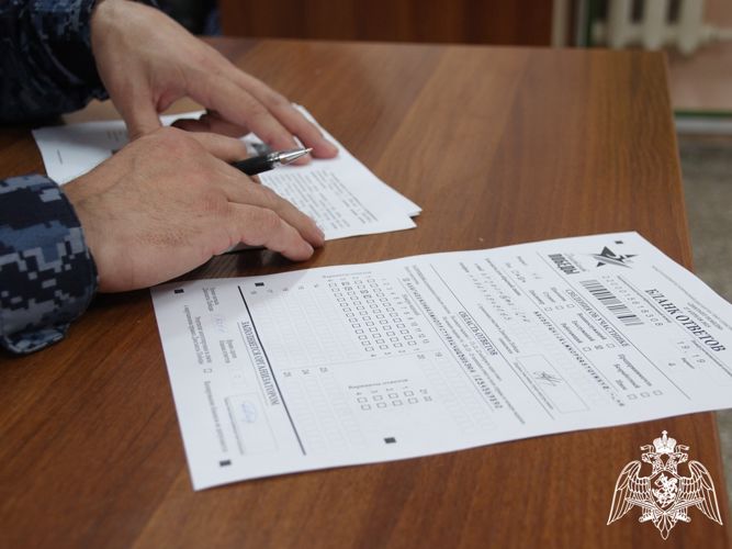 Росгвардейцы Хакасии написали «Диктант Победы» 