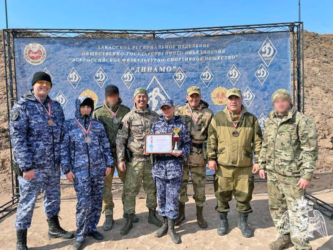 Представители Росгвардии вошли в число сильнейших стрелков среди силовых ведомств Хакасии