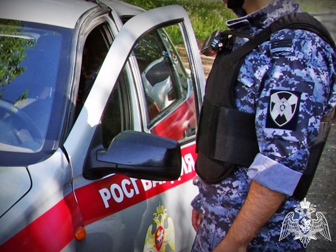 Росгвардейцы задержали жительницу Сорска, подозреваемую в ранении знакомой 