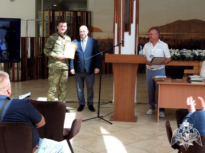 За вклад в развитие донорского движения поблагодарили росгвардейцев в Хакасии 