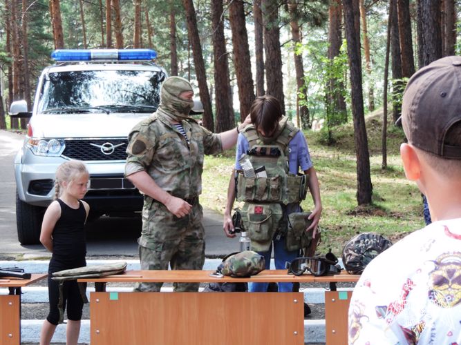 Акция «Каникулы с Росгвардией» проходит в Хакасии 