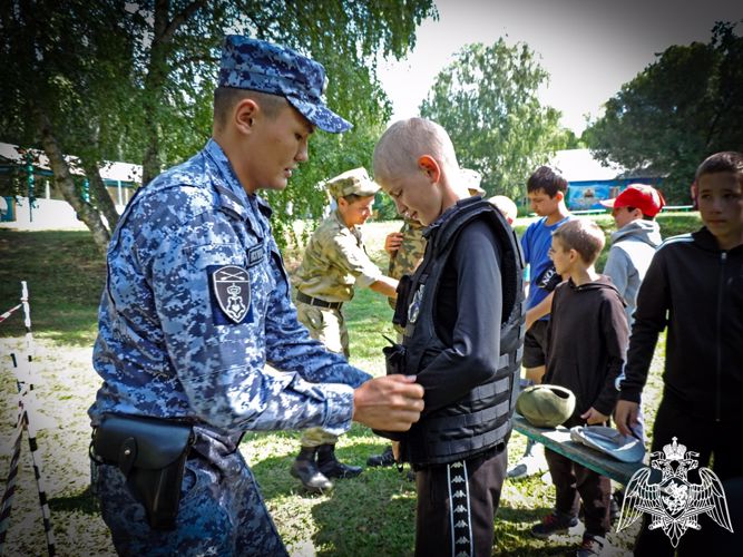 Акция «Каникулы с Росгвардией» продолжается в Хакасии 