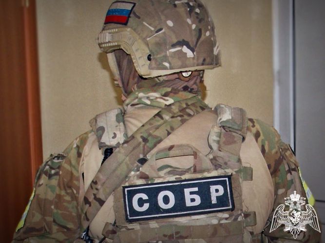 Подозреваемых в угрозе убийством задержал спецназ Росгвардии в Хакасии 