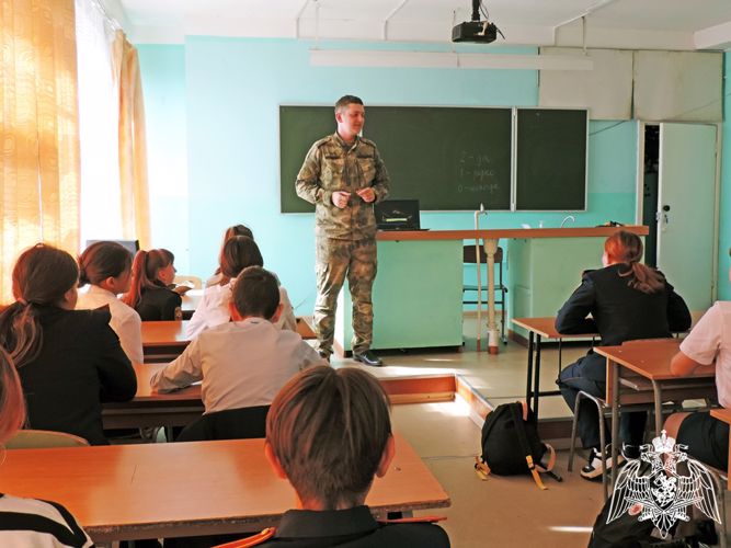 Победа русских полков на Куликовом поле стала темой встречи росгвардейцев с абаканскими кадетами