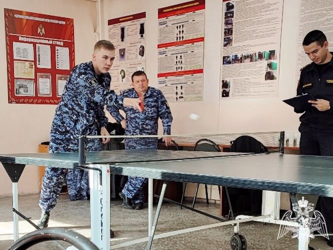 Сильнейшие теннисисты вневедомственной охраны Росгвардии по Хакасии служат в Абакане
