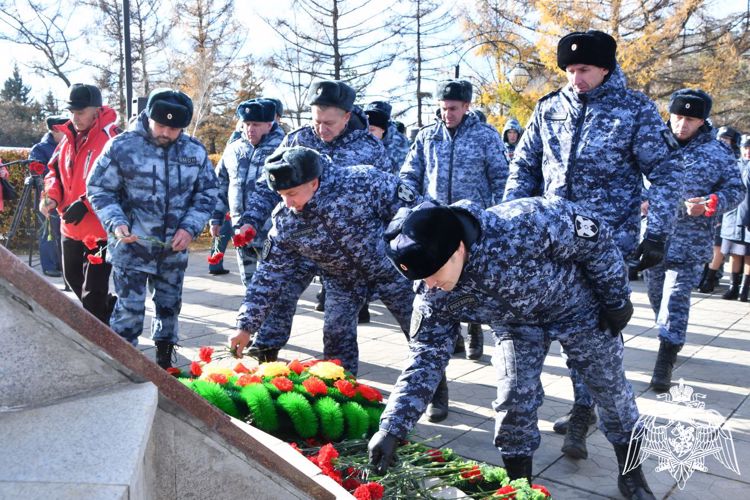 В Хакасии росгвардейцы почтили память погибших в локальных войнах
