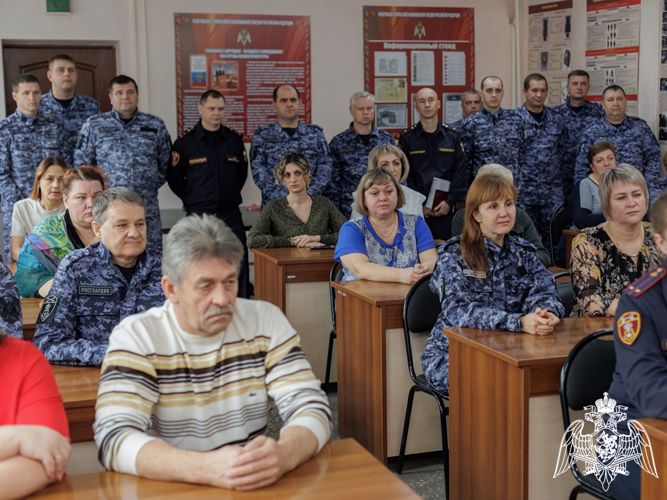 Владимир Гатальский поздравил личный состав и ветеранов службы вневедомственной охраны с профессиональным праздником