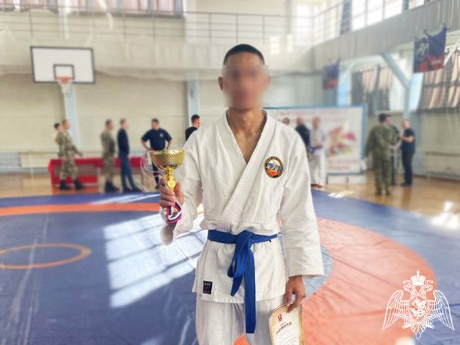 Боец из Хакасии завоевал «серебро» на чемпионате Сибирского округа Росгвардии по рукопашному бою