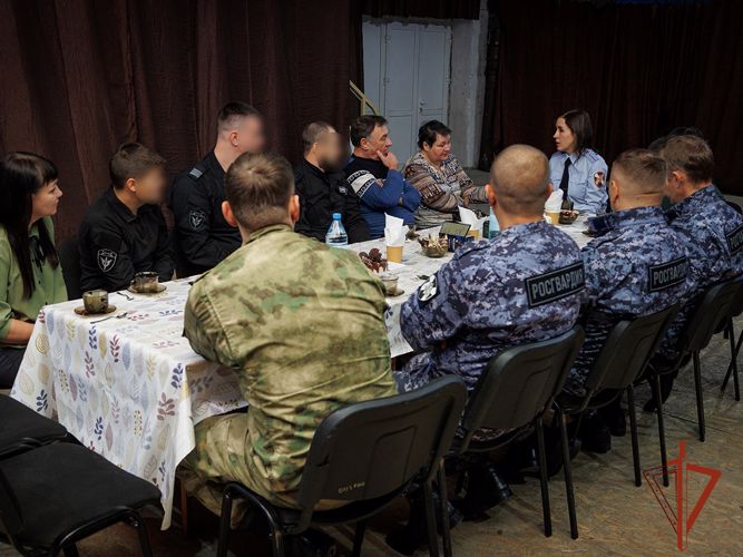 В краеведческом музее Саяногорска увековечили память бойца ОМОН Евгения Мирошниченко 
