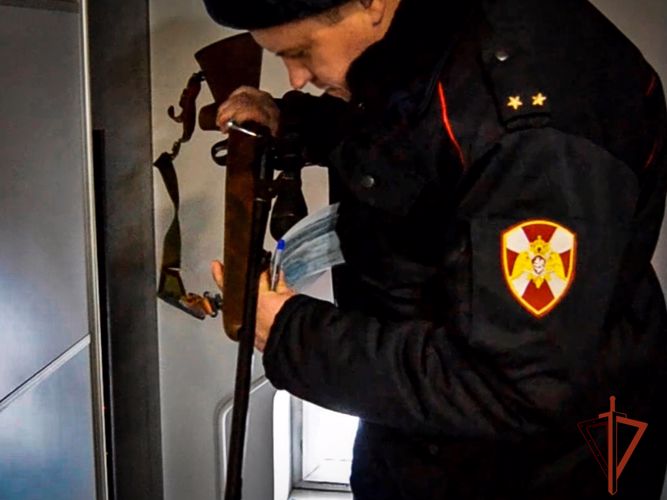 Инспекторы Росгвардии по Хакасии напоминают владельцам гражданского оружия о неукоснительном соблюдении законодательства 