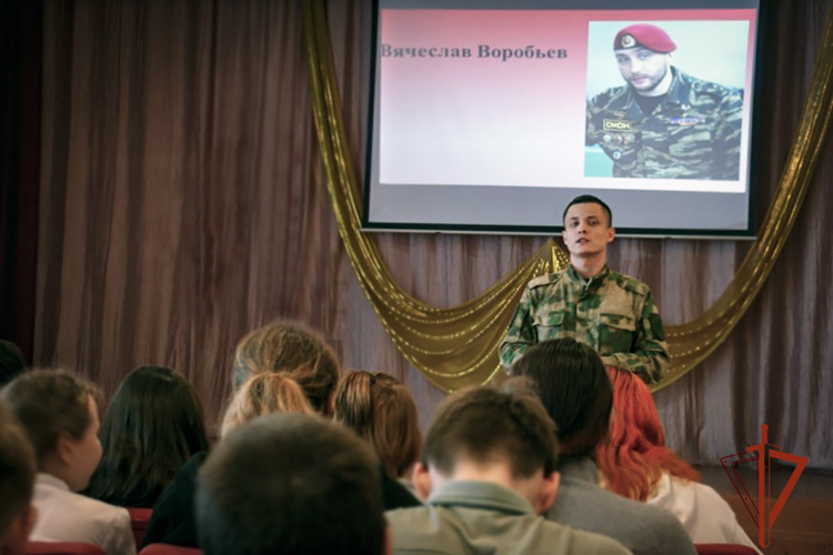 Росгвардия провела в Хакасии мероприятия ко Дню героев Отечества