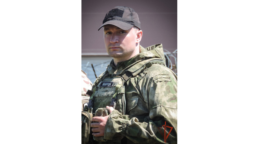 Орден Мужества геройски погибшего на СВО росгвардейца из Хакасии передали на хранение его родителям 