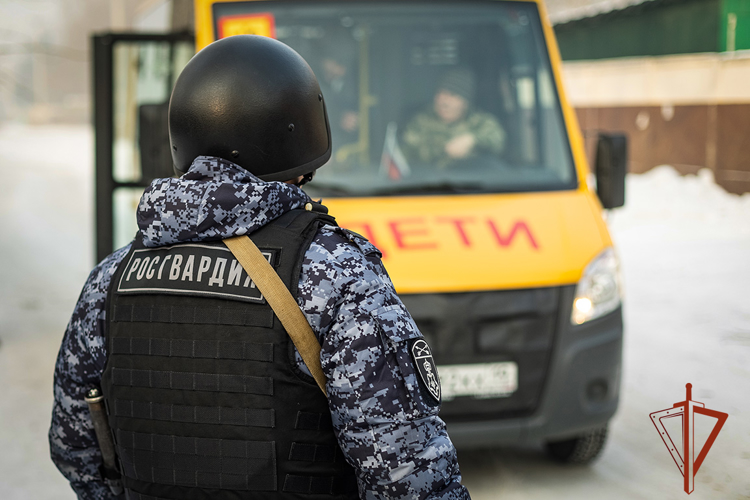 Росгвардия взяла под охрану школьные автобусы в Хакасии 