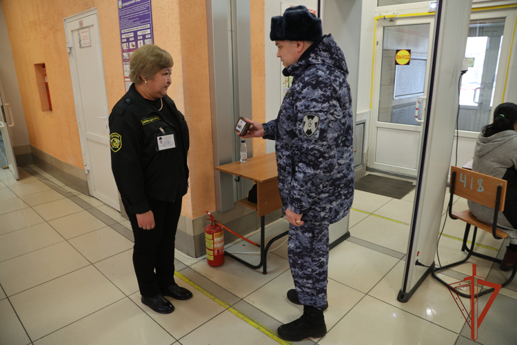 В Хакасии росгвардейцы обеспечили безопасность проведения выборов Президента Российской Федерации 