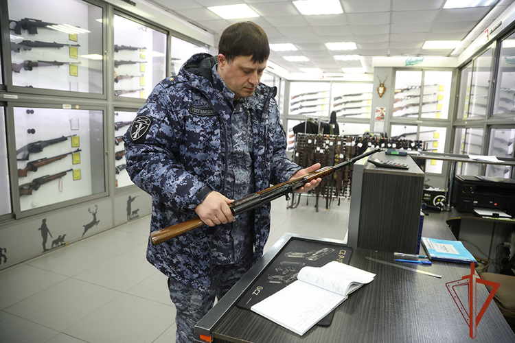 В Хакасии росгвардейцы обеспечили безопасность проведения выборов Президента Российской Федерации 