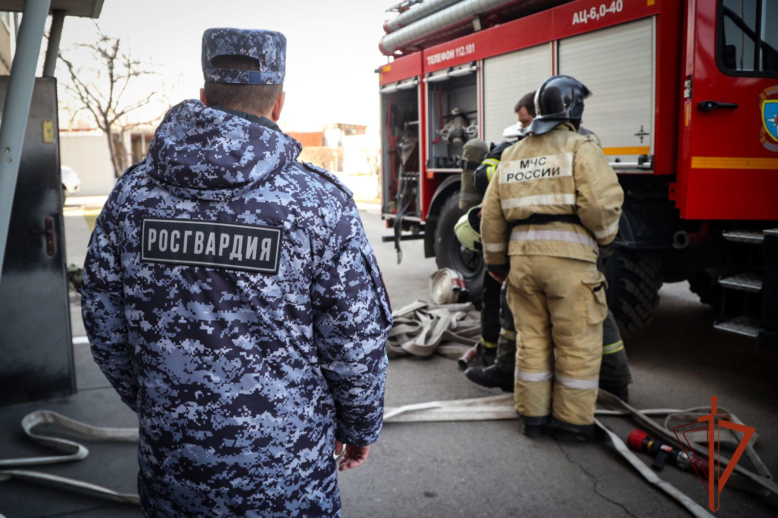 В подразделении Росгвардии совместно с МЧС России прошло пожарно-тактическое занятие в Абакане