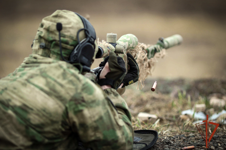 Самых метких военнослужащих и сотрудников определили в Росгвардии по Хакасии
