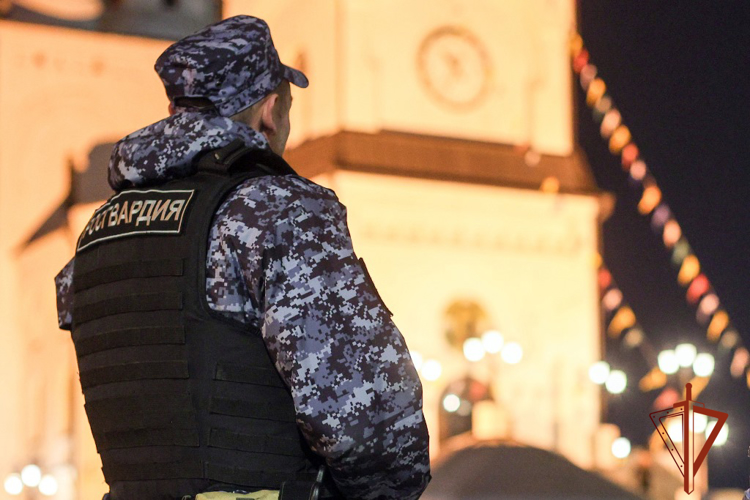 В Хакасии росгвардейцы обеспечили безопасность проведения праздничных мероприятий в пасхальную ночь 