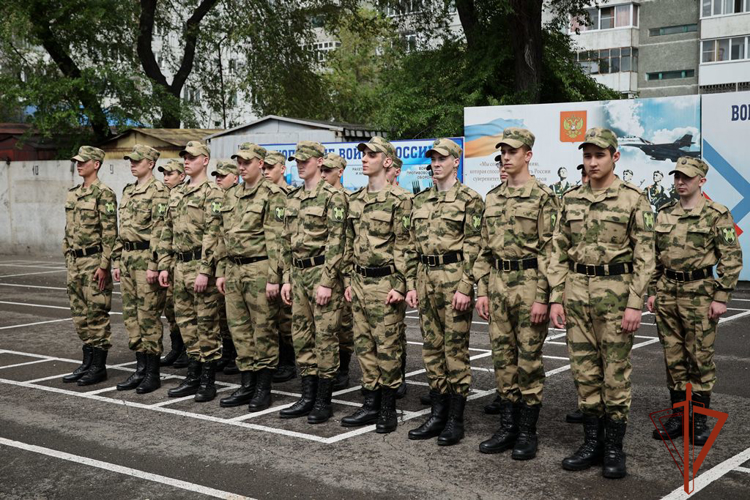 Войска национальной гвардии пополнила первая в этом году команда призывников из Хакасии