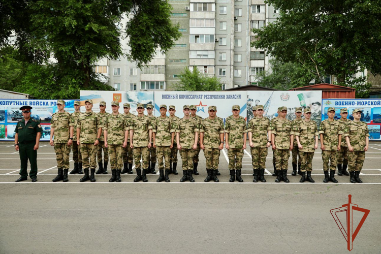 Очередная команда новобранцев из Хакасии пополнила ряды войск национальной гвардии 