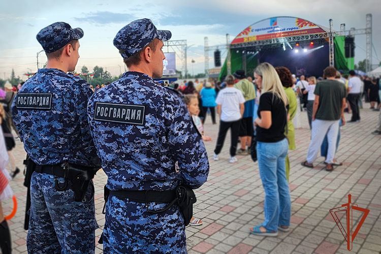 Росгвардейцы обеспечили безопасность Дня города и Дня Шахтера в Черногорске  