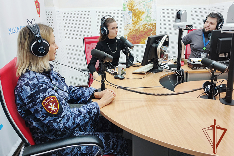 В Хакасии состоялась прямая линия по вопросам поступления на службу в Росгвардию