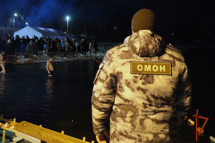 Росгвардия обеспечила в Хакасии безопасность проведения мероприятий Крещения Господня