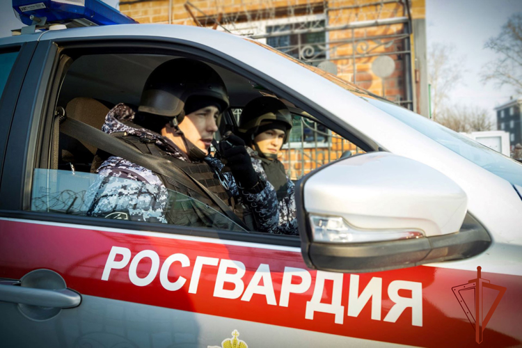 С начала года сотрудники вневедомственной охраны Росгвардии задержали в Хакасии более шестисот подозреваемых 