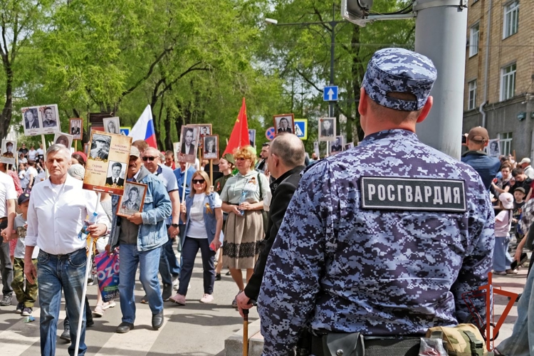 Росгвардия обеспечила безопасность празднования Дня Победы в Хакасии