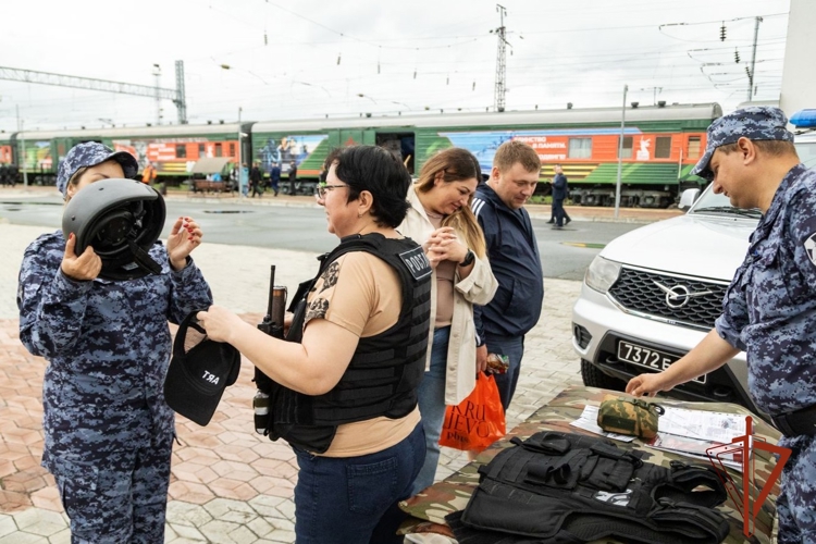 При участии Росгвардии в Абакане обеспечена безопасность пребывания тематического поезда «Единство в памяти. Сила в подвиге»
