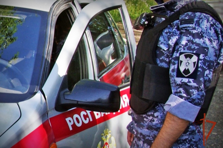 В июне сотрудники вневедомственной охраны Росгвардии по Хакасии выезжали по сигналу «Тревога» более 400 раз