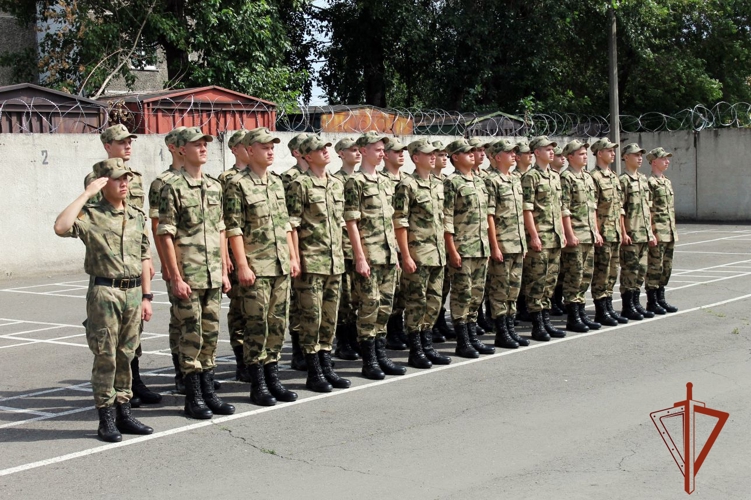 Призывники из Хакасии пополнили ряды войск национальной гвардии России