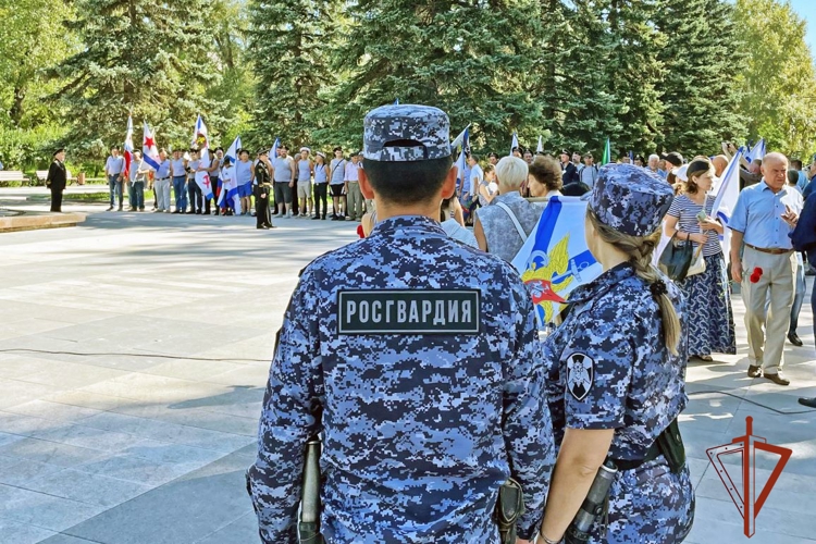 Росгвардейцы обеспечили безопасность массовых мероприятий в Абакане  