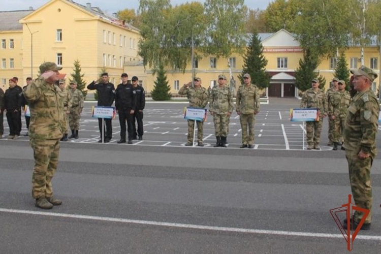 Команда Росгвардии из Хакасии по офицерскому троеборью вошла в тройку сильнейших в Сибирском округе 