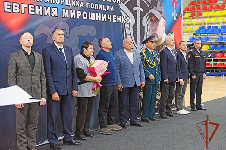 Спортсмены из Сибири определили сильнейших в турнире по армейскому рукопашному бою памяти сотрудника ОМОН Евгения Мирошниченко