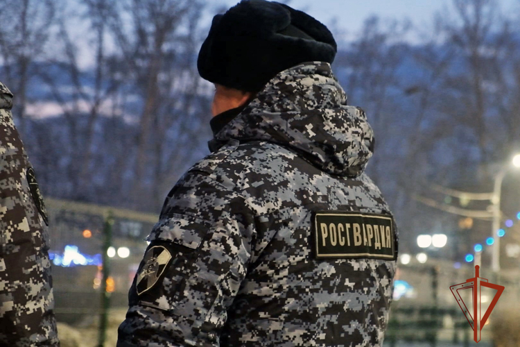 Сотрудники Росгвардии в Саяногорске оперативно нашли и вернули родителям потерявшегося ребенка 