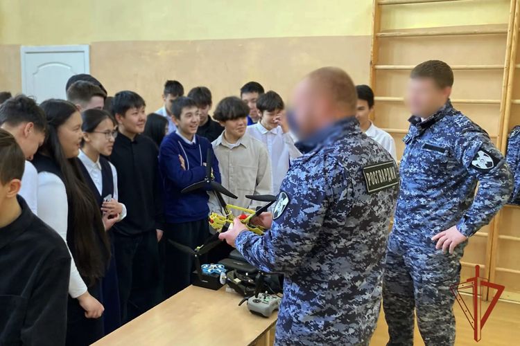 Росгвардейцы приняли участие в профилактической встрече со школьниками из Аскиза 
