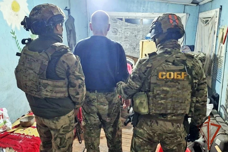 В Хакасии при силовой поддержке СОБР Росгвардии задержан мужчина, стрелявший из охотничьего ружья 