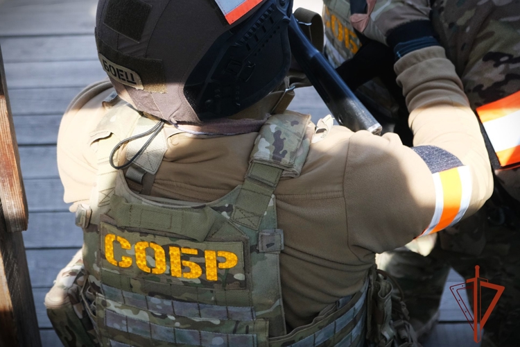СОБР Росгвардии по Хакасии оказал содействие в задержании подозреваемого в особо тяжком преступлении