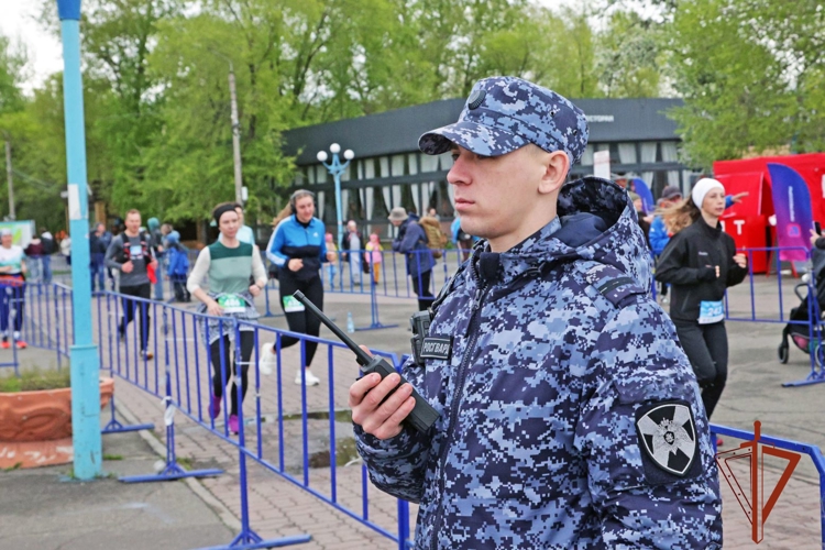 При участии Росгвардии в Абакане обеспечена безопасность проведения фестиваля бега «Быстрее ветра» 