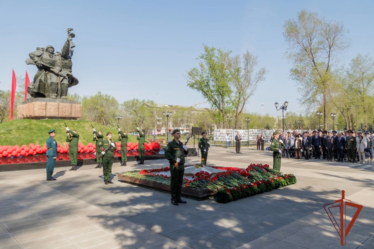 Представители Росгвардии отдали дань памяти героям-освободителям из Хакасии