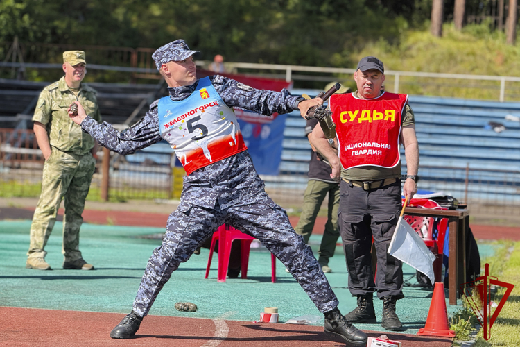 Команда из Хакасии стала призером чемпионата Сибирского округа Росгвардии по военно-прикладному спорту